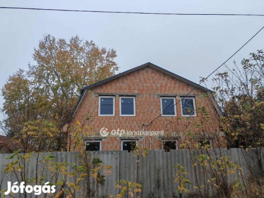 Tóalmási eladó 345 nm-es ház