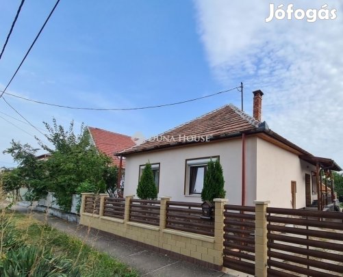 Tóalmási eladó 61 nm-es ház
