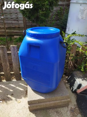 Több db 50 literes erős műanyag hordó tápos terményes cefrés moslékos