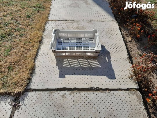 Több erős rekesz láda tároló zöldséges E13 Tara1400