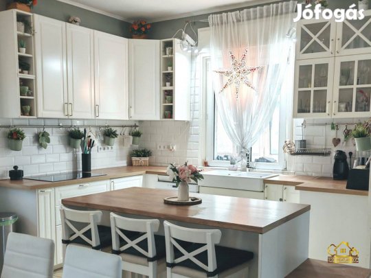 Több generációs családoknak, vállalkozásnak, befektetőknek! 1184