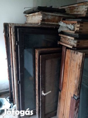 Több méretben bontott Zsalus ablak