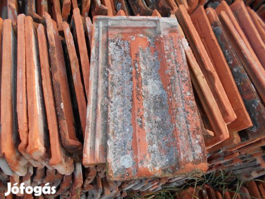 Többfajta cserép és kúpcserép eladó