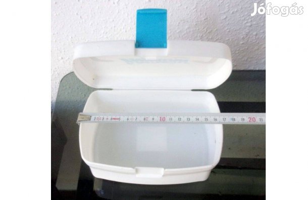 Többféle konyhai doboz szendvicstartó ételtartó Újpest központ közeléb