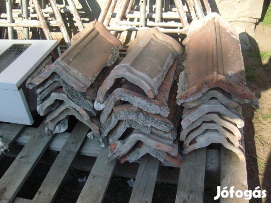 Többféle kúpcserép eladó
