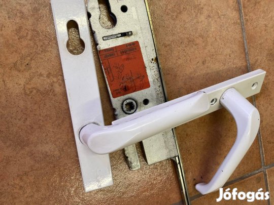 Többpontos(4)ajtózár szerkezet GU45/92-előlap:200,5cm-kilincs