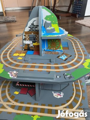 Többszintes kisvasút féláron! 70000 -. ft helyett35000-.ft!