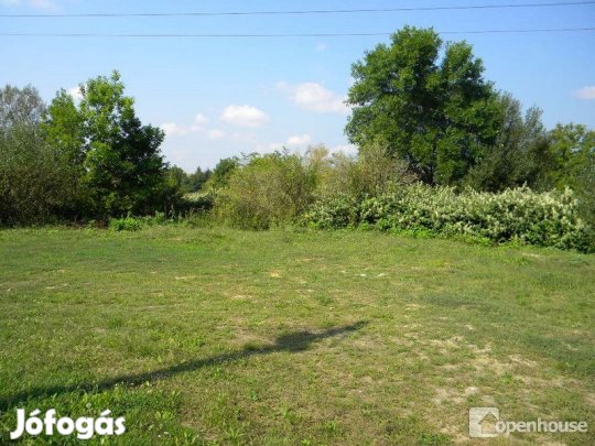 Tófeji 1373 nm-es mezőgazdasági ingatlan eladó