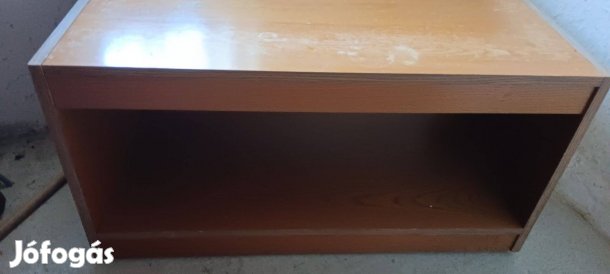 Tögyfa dohányzó asztal