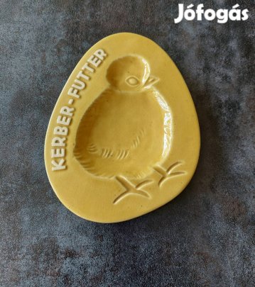 Tojás alakú húsvéti dísztálka csibe mintával