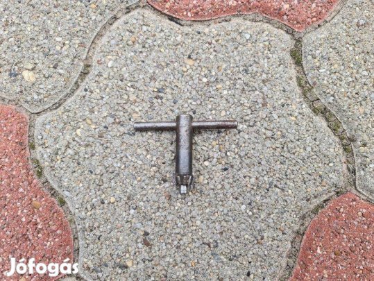 Tokmány kulcs 2 db