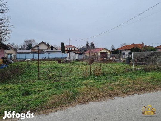 Tököl, Huszka Jenő utcában 550 m2-es építési telek! 891