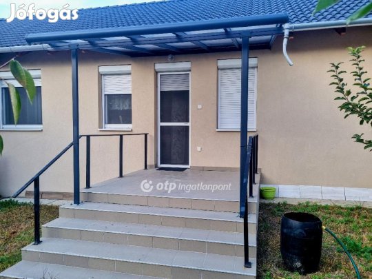 Tököli eladó 70 nm-es ház