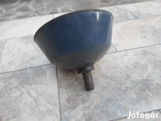 Tölcsér , tőtike , nagyméretű , eladó