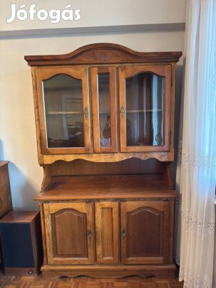 Tölgy tálalószekrény üvegajtós 