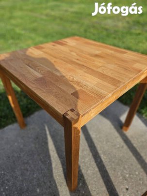Tölgyfa asztal
