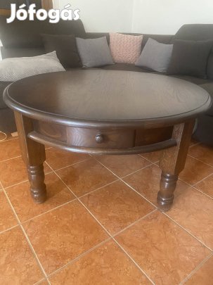 Tölgyfa asztal. 