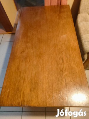 Tölgyfa dohányzóasztal