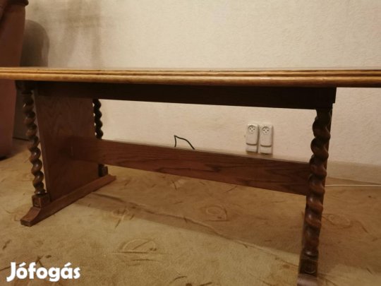 Tölgyfa dohányzóasztal