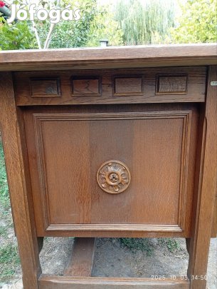 Tölgyfa íróasztal 