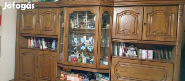 Tölgyfafrontos nappali szekrénysor