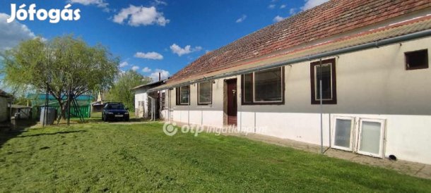 Tolnanémedii eladó 75 nm-es ház