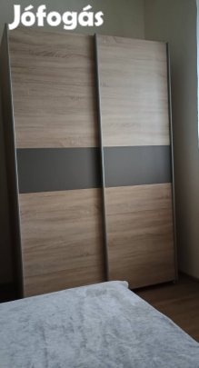 Tolóajtós szekrény eladó
