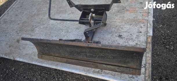 Tolólap kistraktorra