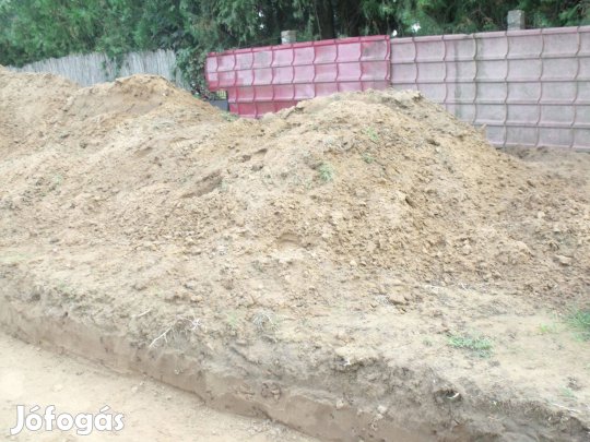 Tölteni való föld ingyen elvihető