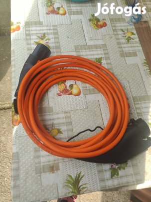 Töltő kábel elektromos autóhoz 