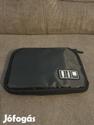 Töltőkábel, kábeltartó tok