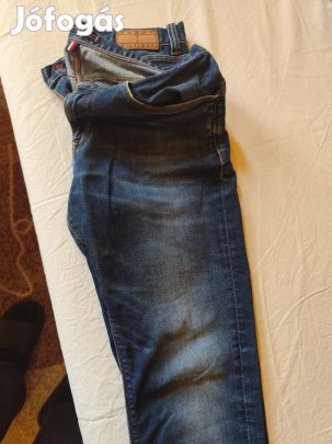Tommy Hilfiger farmernadrág (straight fit 32/33)