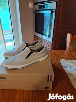 Tommy Hilfiger férfi 43-as 27,5cm belső méretű