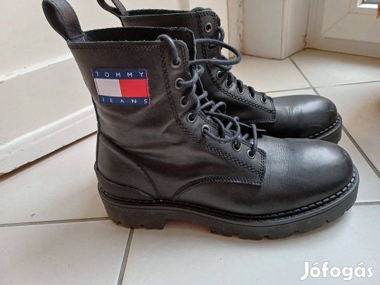 Tommy Hilfiger férfi magasszárú cipő 42