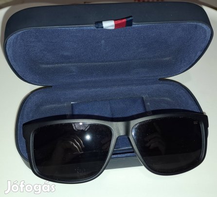 Tommy Hilfiger napszemüveg