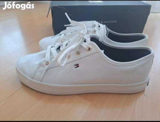 Tommy Hilfiger női cipő 39