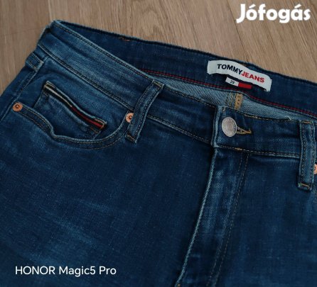 Tommy Jeans férfi farmer rövidnadrág