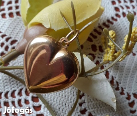 Tömör 18 karátos arany medál, 3,3 cm , 4 gr súlyú (Új)