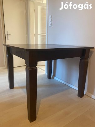Tömör akácfa asztal 100*100cm - sötétbarna színben