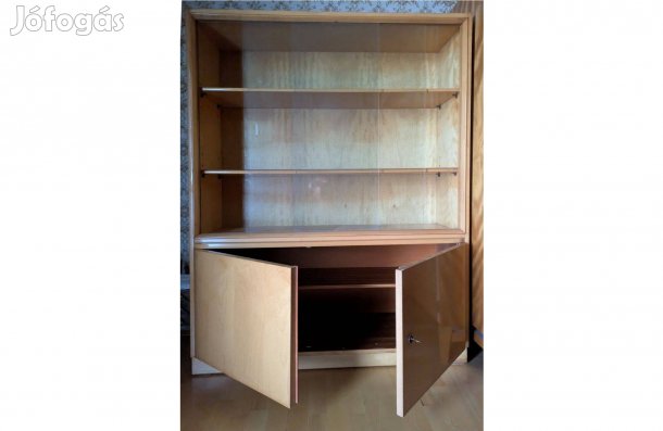 Tömör fa, ötpolcos szekrény hibátlan állapotban eladó