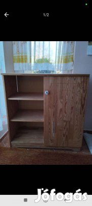 Tömör fából készült gardrób szekrény eladó 