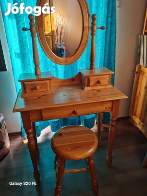 Tömör fenyő fésülködőasztal