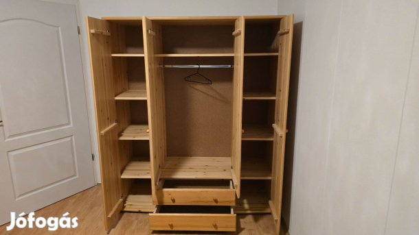 Tömör fenyő gardróbszekrény lapraszerelve eladó