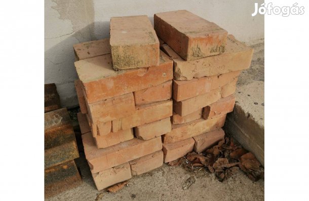 Tömör kisméretű kémény tégla eladó