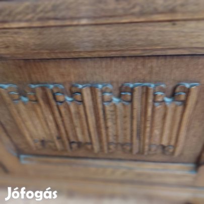 Tömör tölgy komód láda.