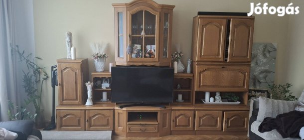 Tömör tölgy nappali szekrénysor