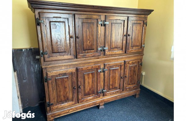 Tömör tölgy rusztikus almárium / tálalószekrény, kétrészes, 8 ajtós