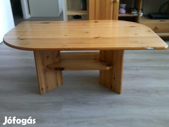 Tömörfenyő dohányzóasztal