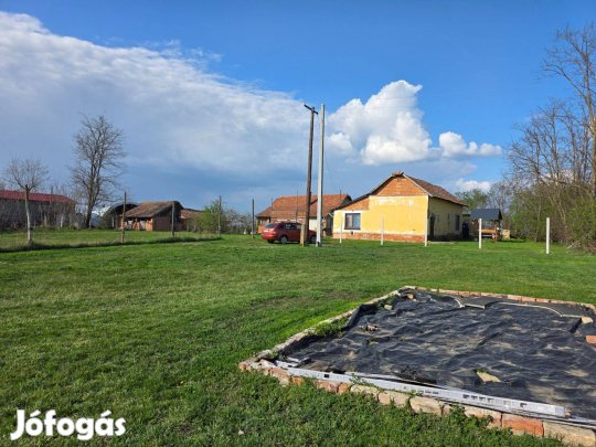 Tömörkényen Külterületi Lakóház Eladó