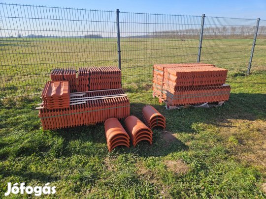 Tondach Renoton 9 XXL (Tango Plus) alapcserép + kúp/gerinccserép